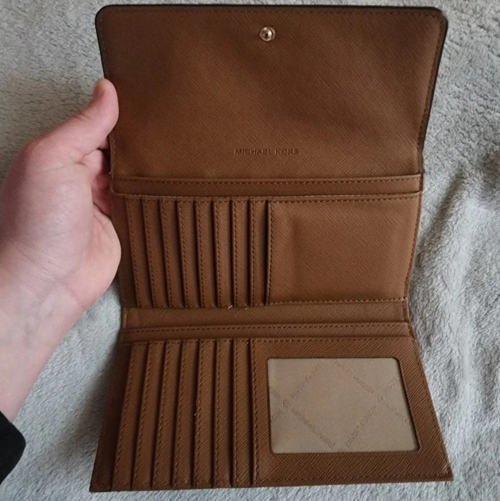 Michael Kors Tri- Fold Brown Wallet - Picture 6 of 11